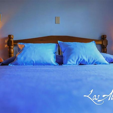 Hotel Los Abuelos 엘 소베르비오 외부 사진